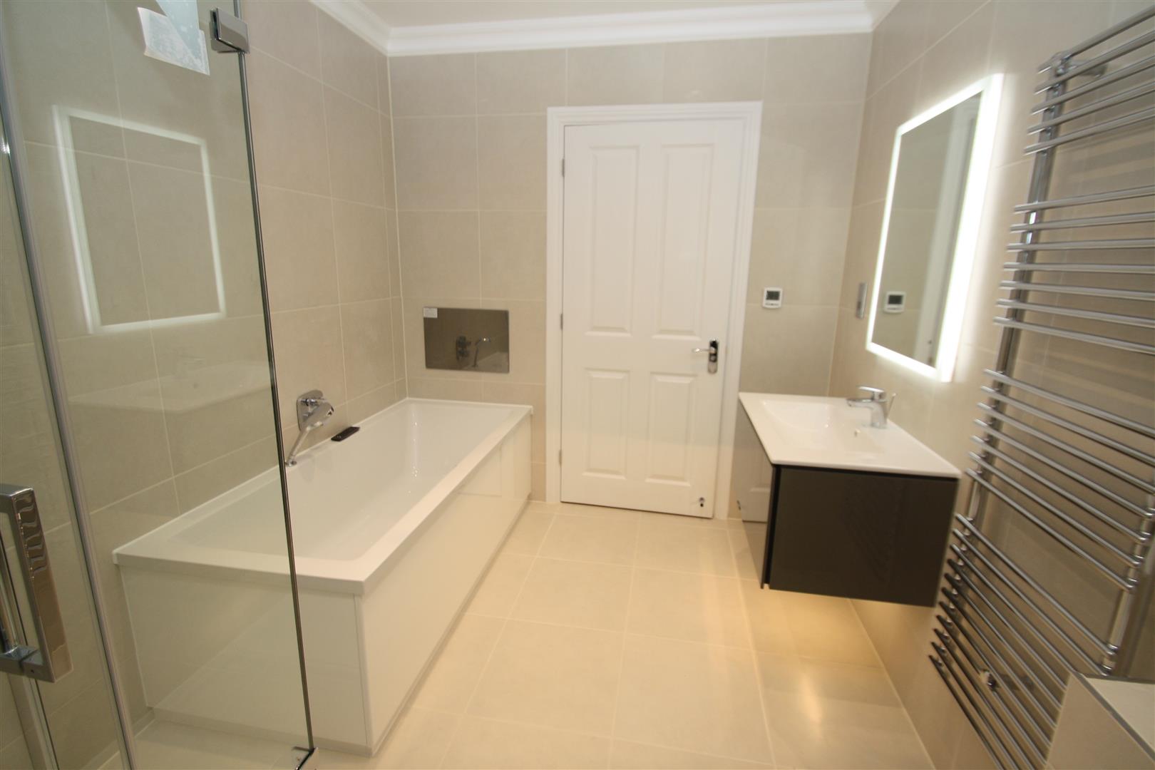 Appointmoor Herschell Road, LeighOnSea